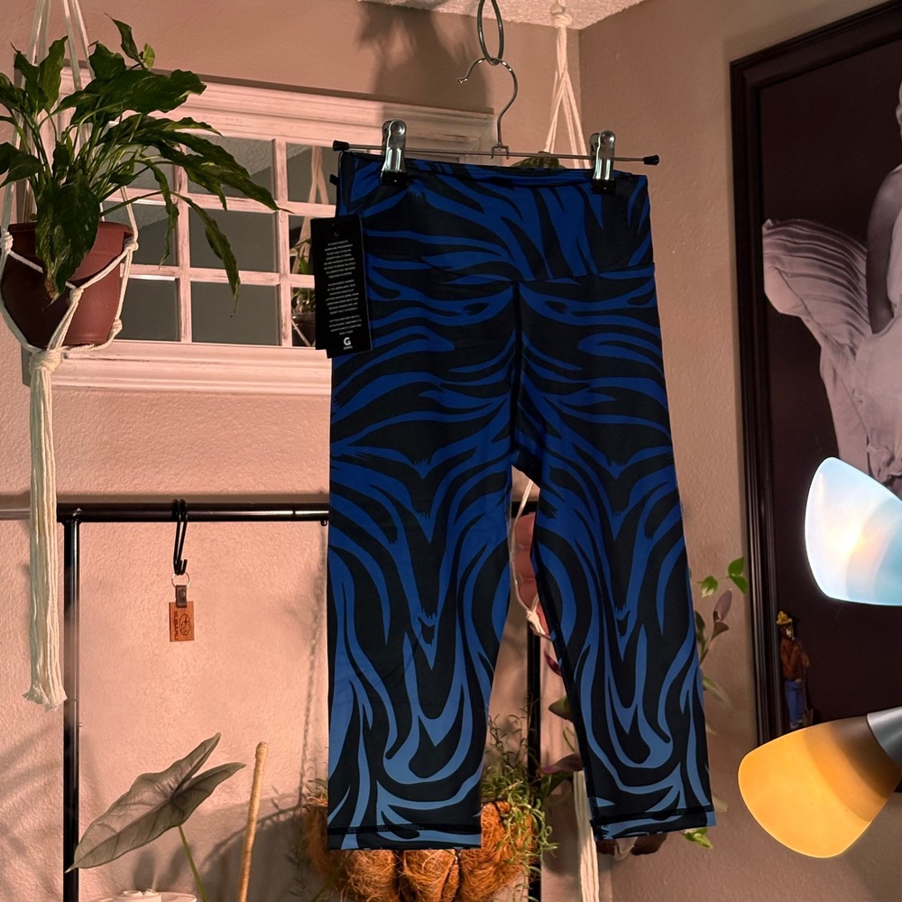 Grrrl Stefani Blue Zebra Print High Waist Cropped Yoga Athletic Leggings